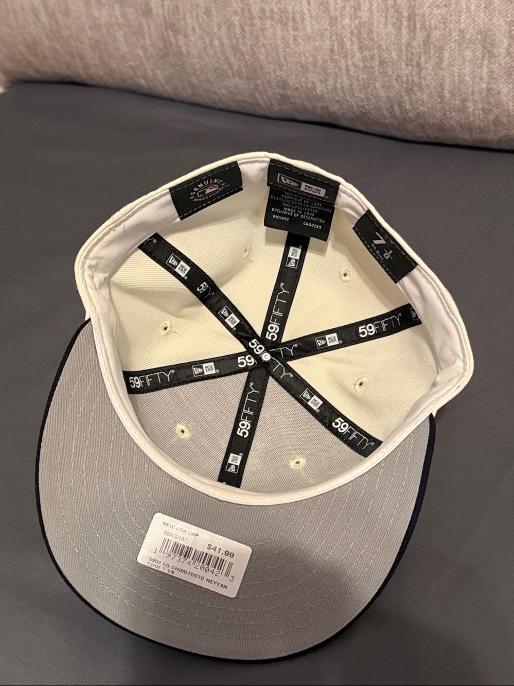 New York Yankees Hat - Picture 5 of 11
